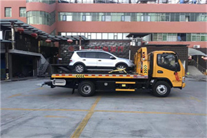 小东门汽车紧急补胎换胎救援