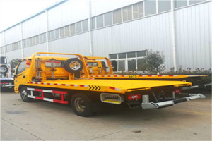 小东门附近拖车救援搭电